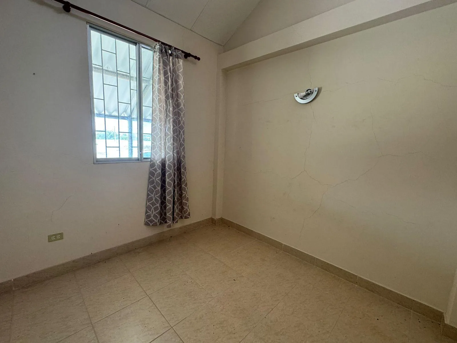 CASA EN VENTA BRISAS DE ANCON.PUNTA CARNERO. SANTA ELENA VivC