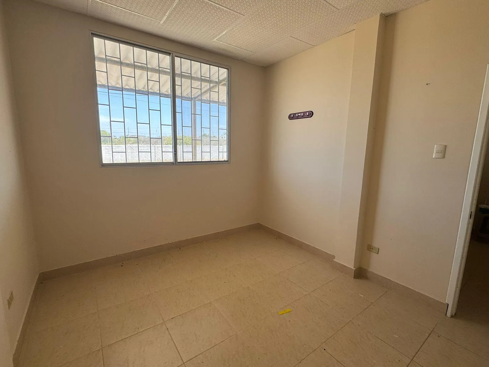 CASA EN VENTA BRISAS DE ANCON.PUNTA CARNERO. SANTA ELENA VivC