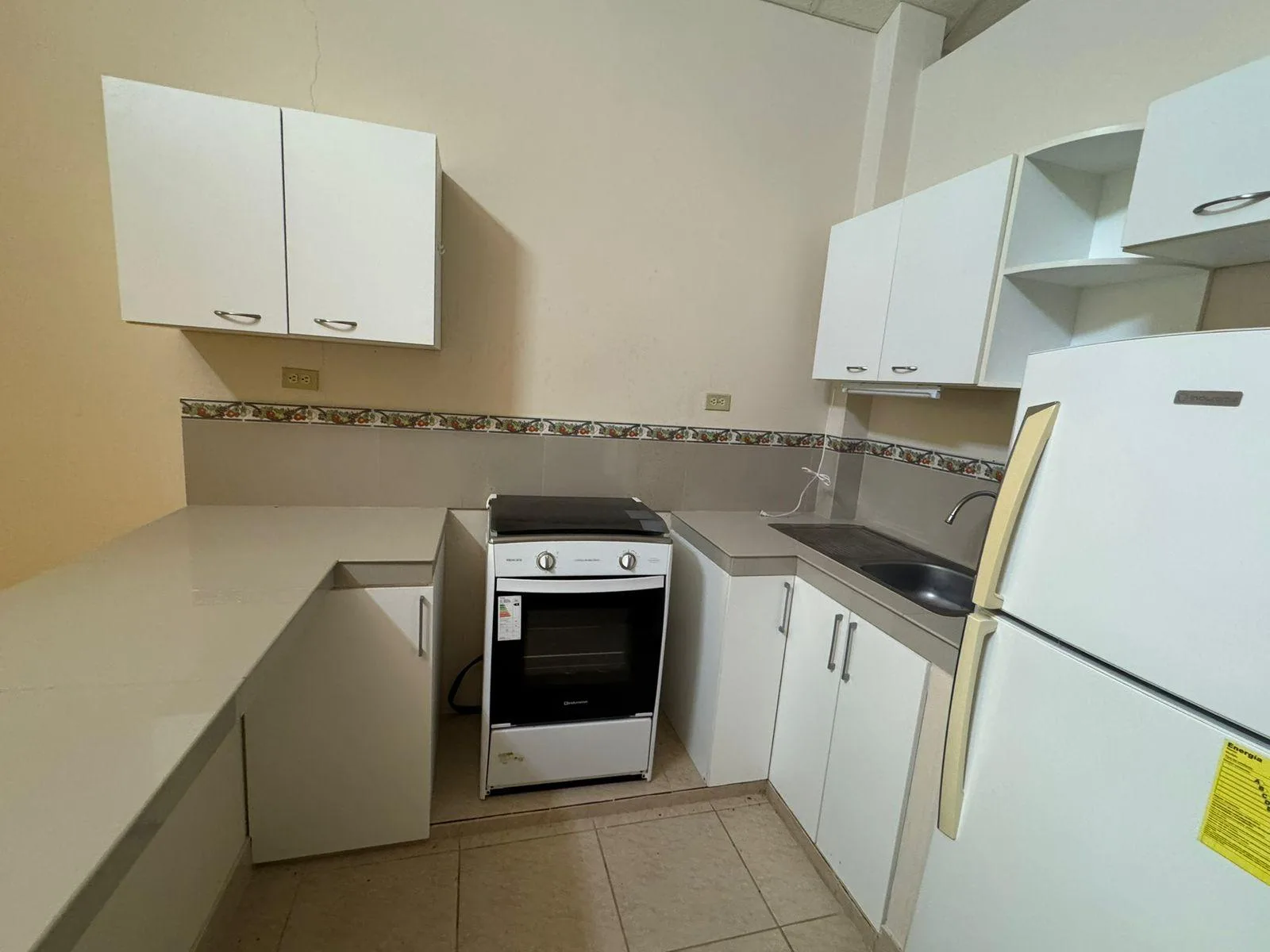 CASA EN VENTA BRISAS DE ANCON.PUNTA CARNERO. SANTA ELENA VivC