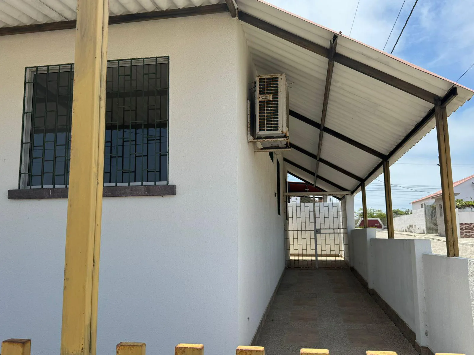 CASA EN VENTA BRISAS DE ANCON.PUNTA CARNERO. SANTA ELENA VivC
