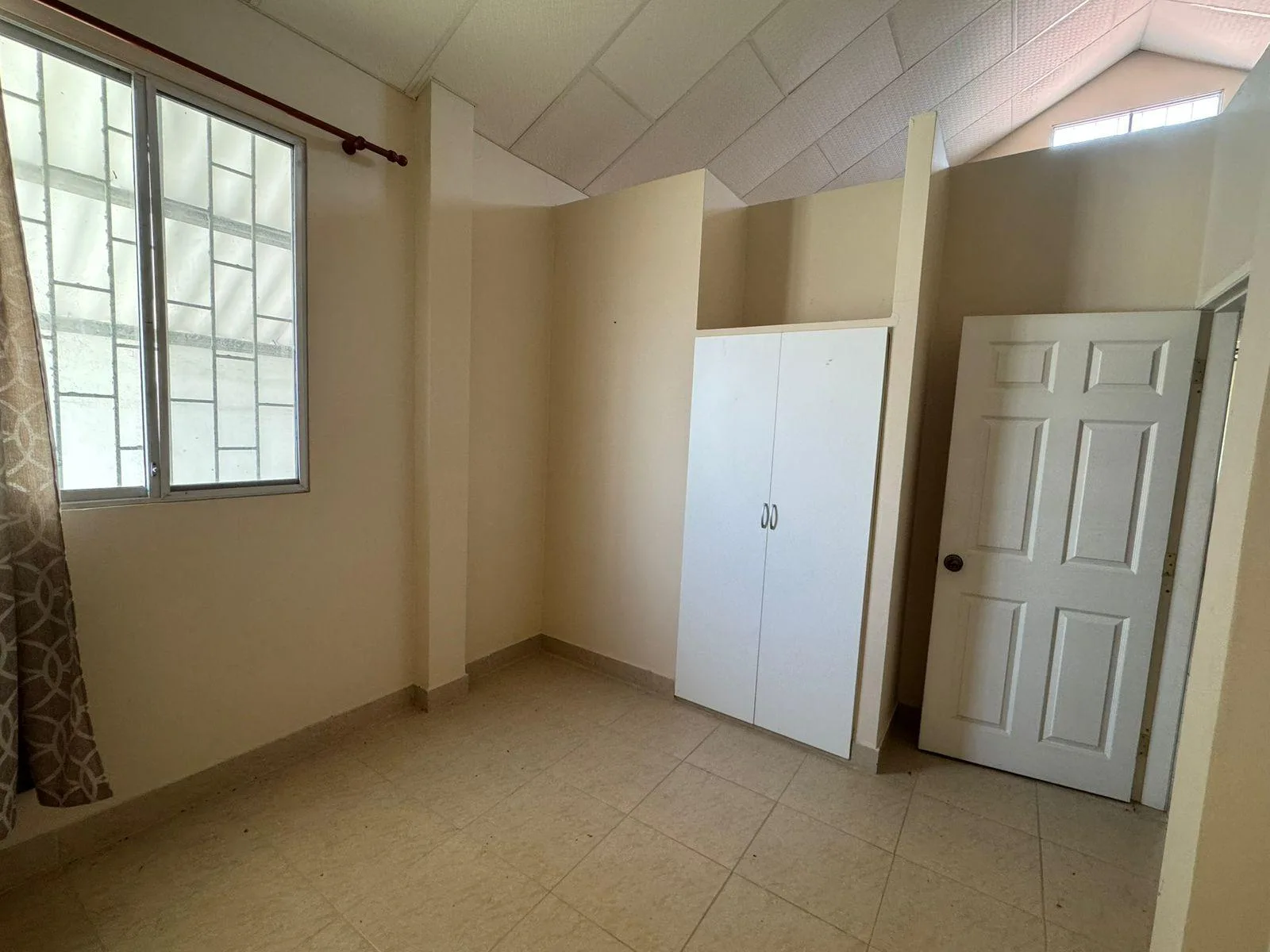 CASA EN VENTA BRISAS DE ANCON.PUNTA CARNERO. SANTA ELENA VivC
