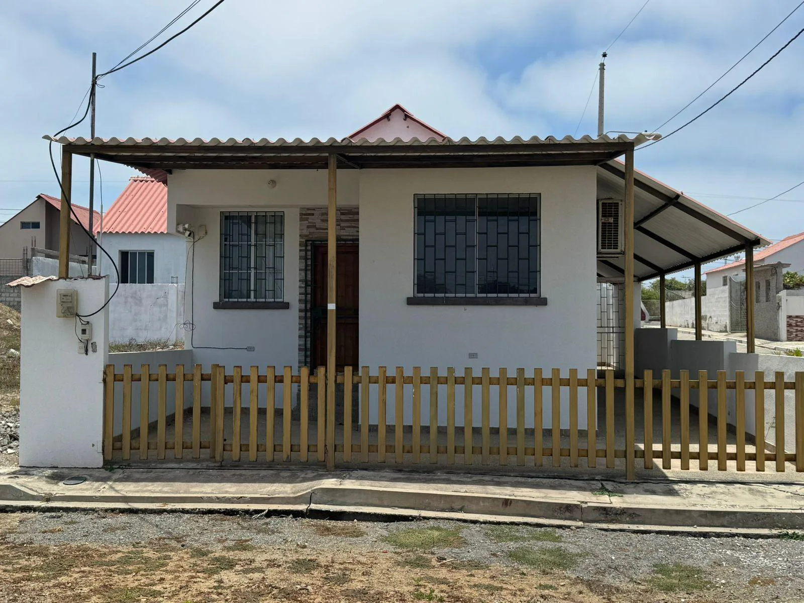 CASA EN VENTA BRISAS DE ANCON.PUNTA CARNERO. SANTA ELENA VivC