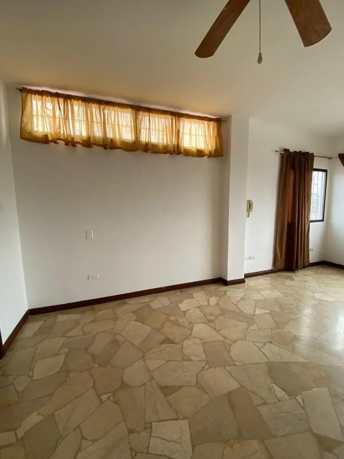 Alquiler habitación para señoritas universitarias en Bellavista VanRo