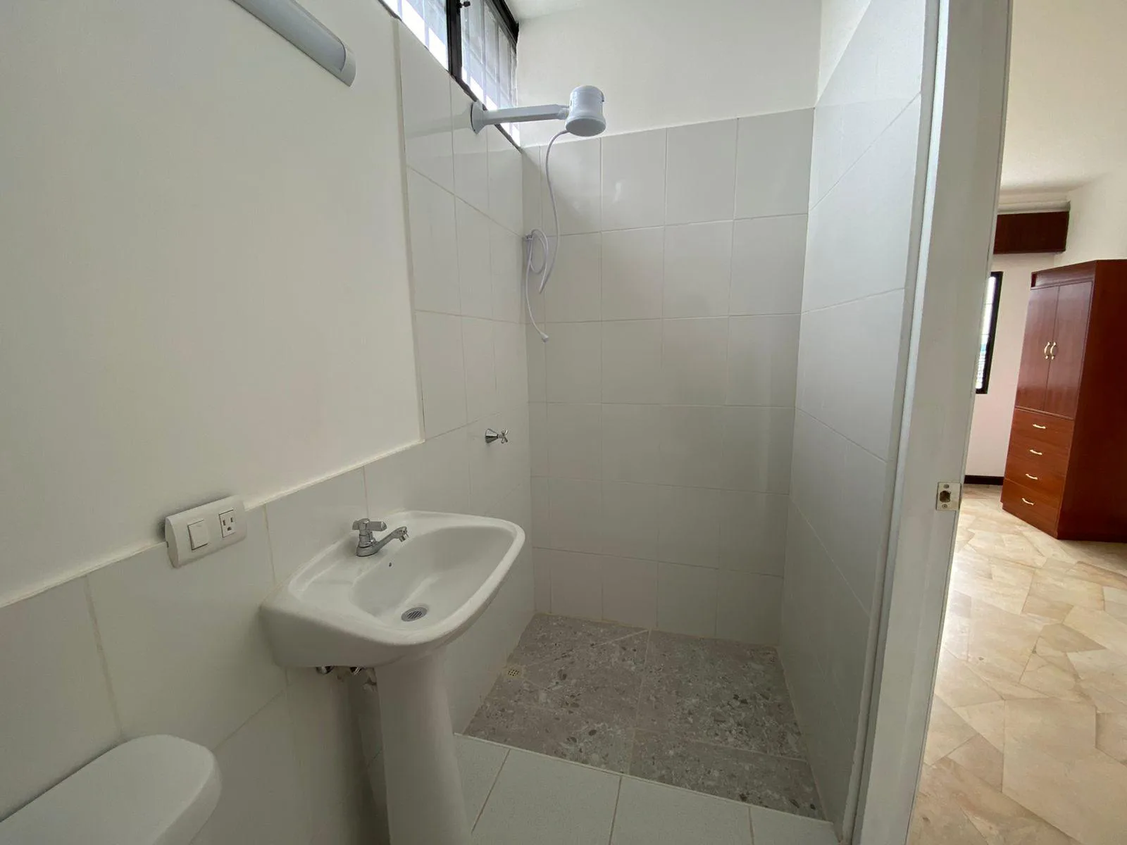 Alquiler habitación para señoritas universitarias en Bellavista VanRo