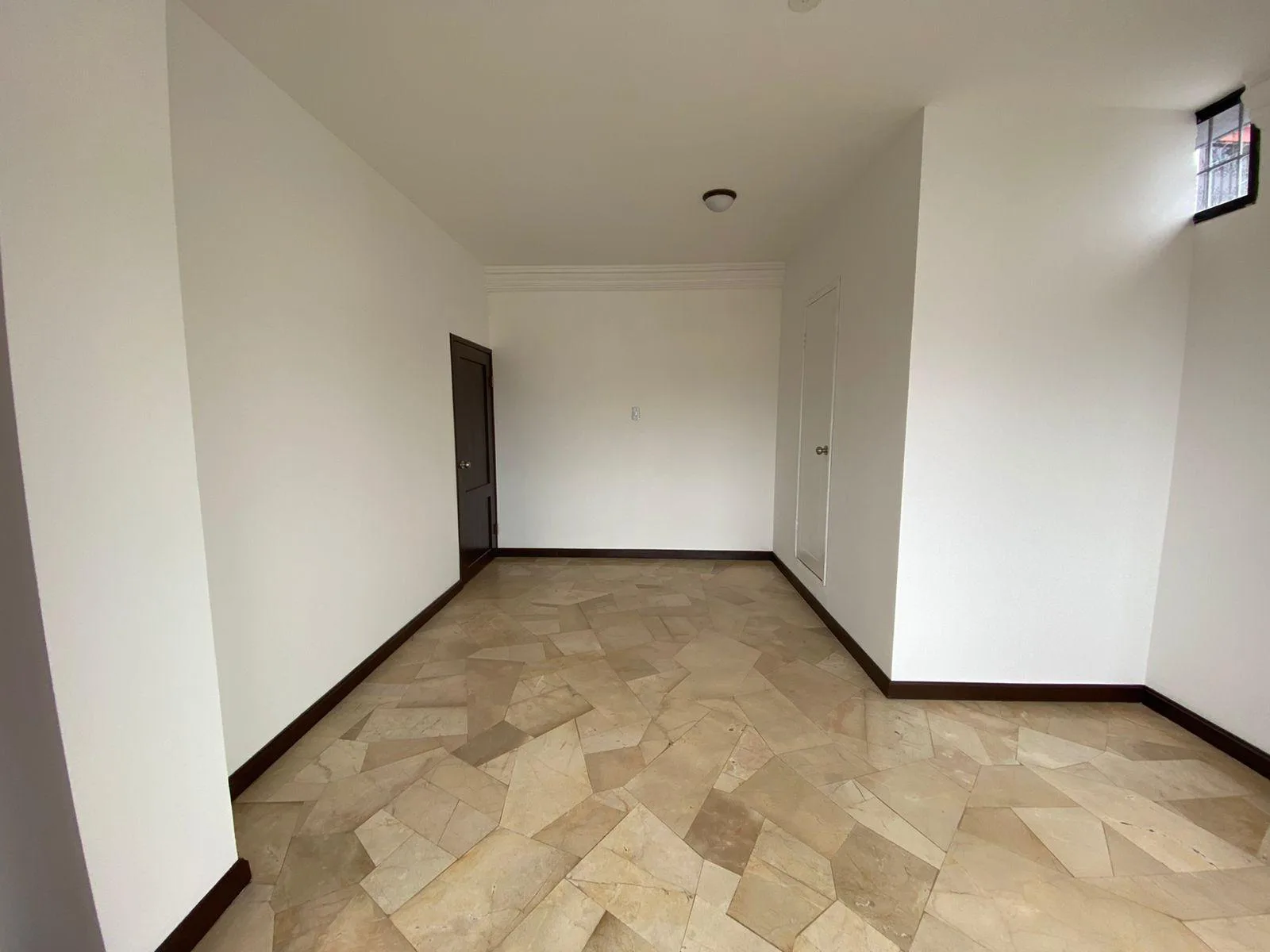 Alquiler habitación para señoritas universitarias en Bellavista VanRo