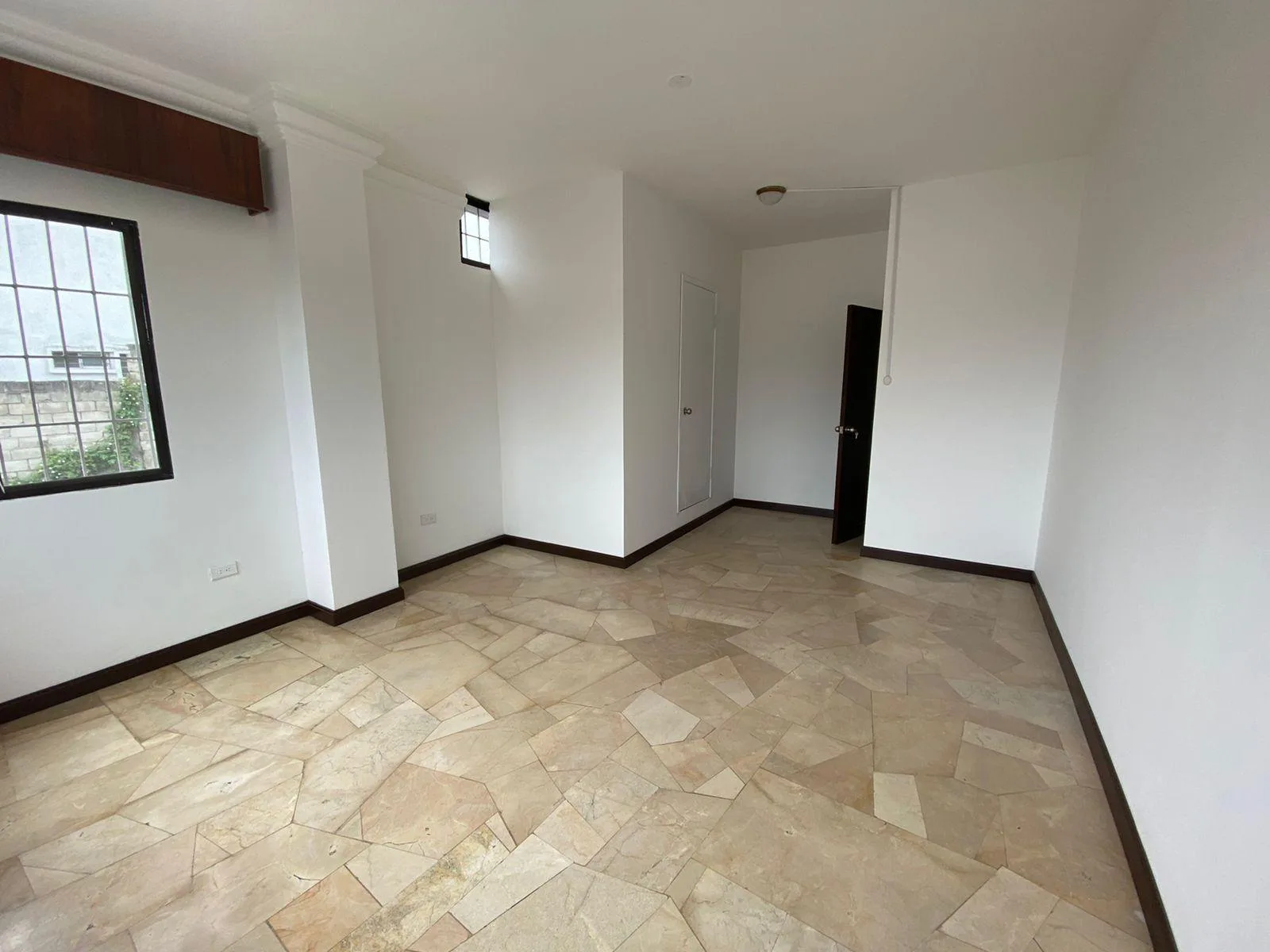 Alquiler habitación para señoritas universitarias en Bellavista VanRo