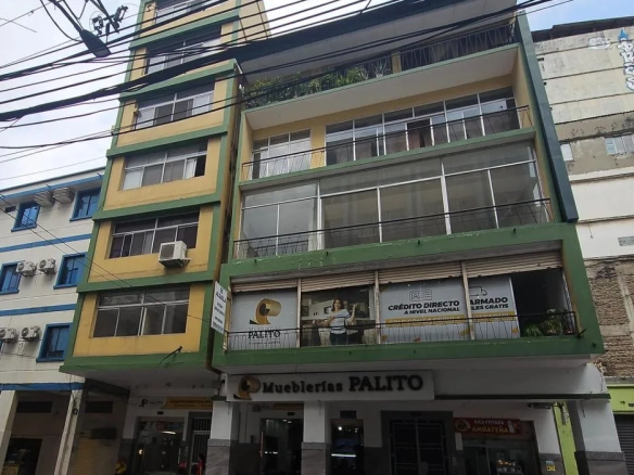 Venta Edificio Comercial, Baquerizo Moreno entre Junín y Victor Manuel Rendón. VivC