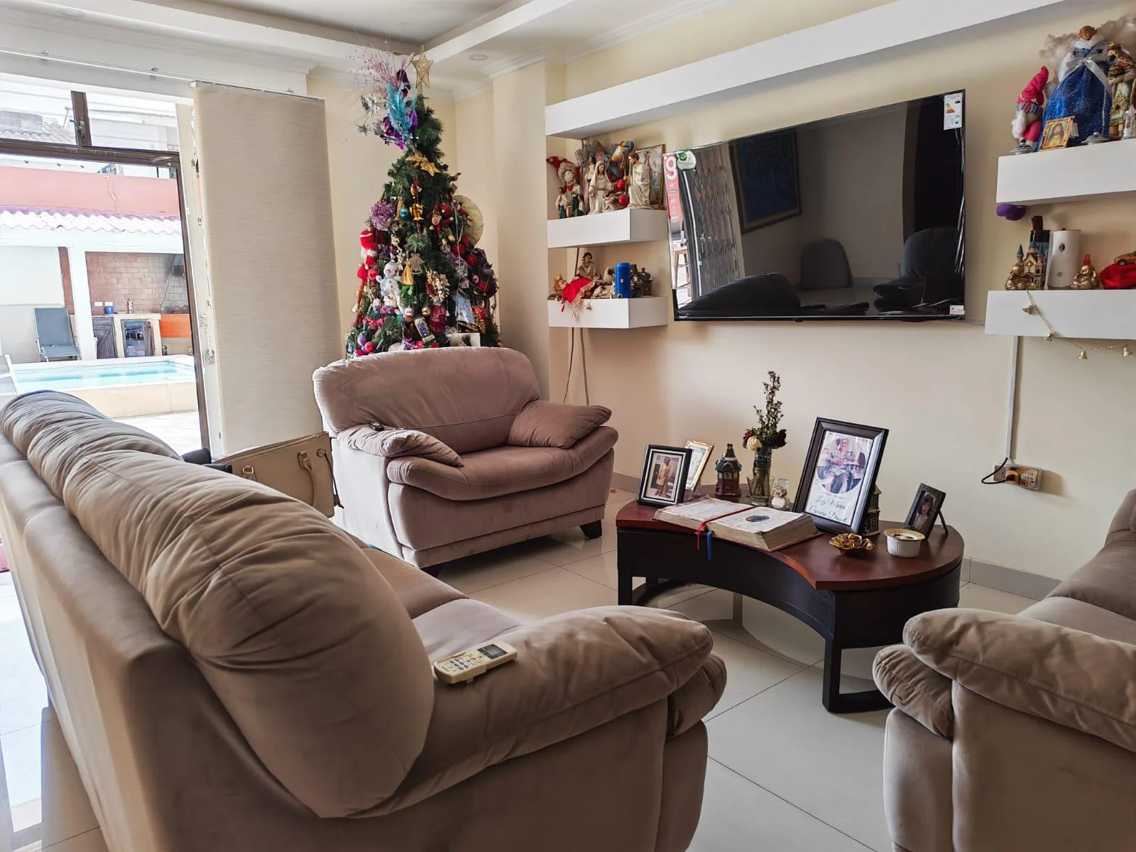 VENTA CASA URB. PUERTO AZUL. VIA A LA COSTA VivC
