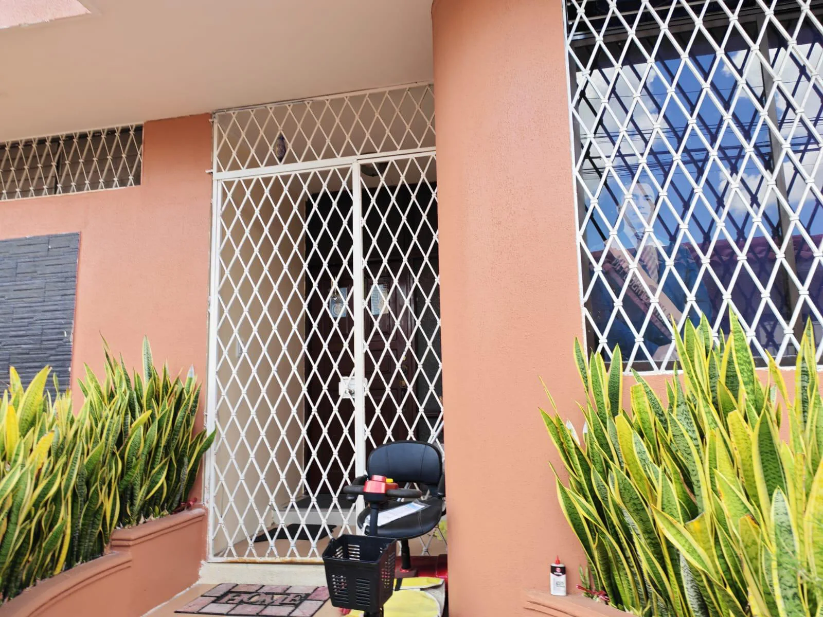 VENTA CASA URB. PUERTO AZUL. VIA A LA COSTA VivC