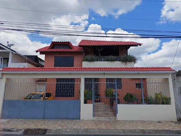 VENTA CASA URB. PUERTO AZUL. VIA A LA COSTA VivC