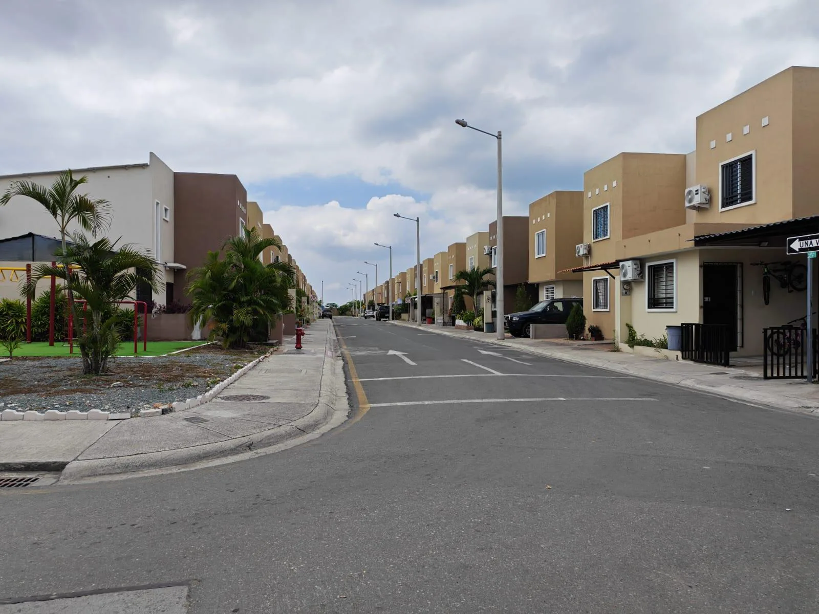 Venta Casa Urb. Bosquetto. Vía a la Costa. Chongón. VivC