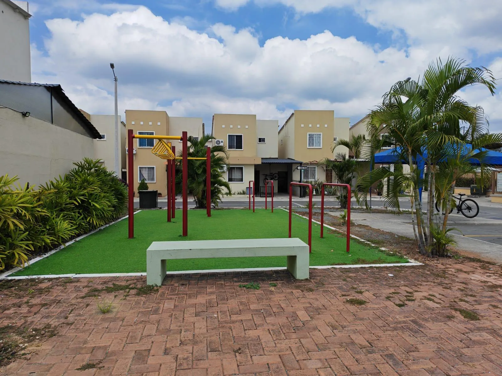 Venta Casa Urb. Bosquetto. Vía a la Costa. Chongón. VivC