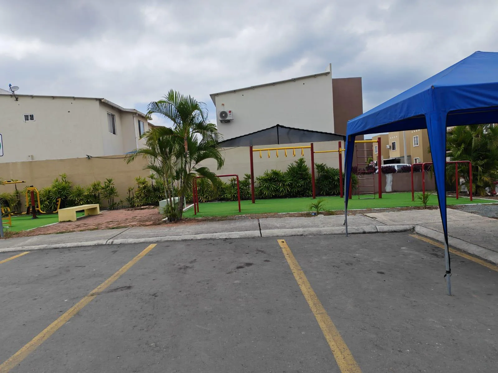 Venta Casa Urb. Bosquetto. Vía a la Costa. Chongón. VivC