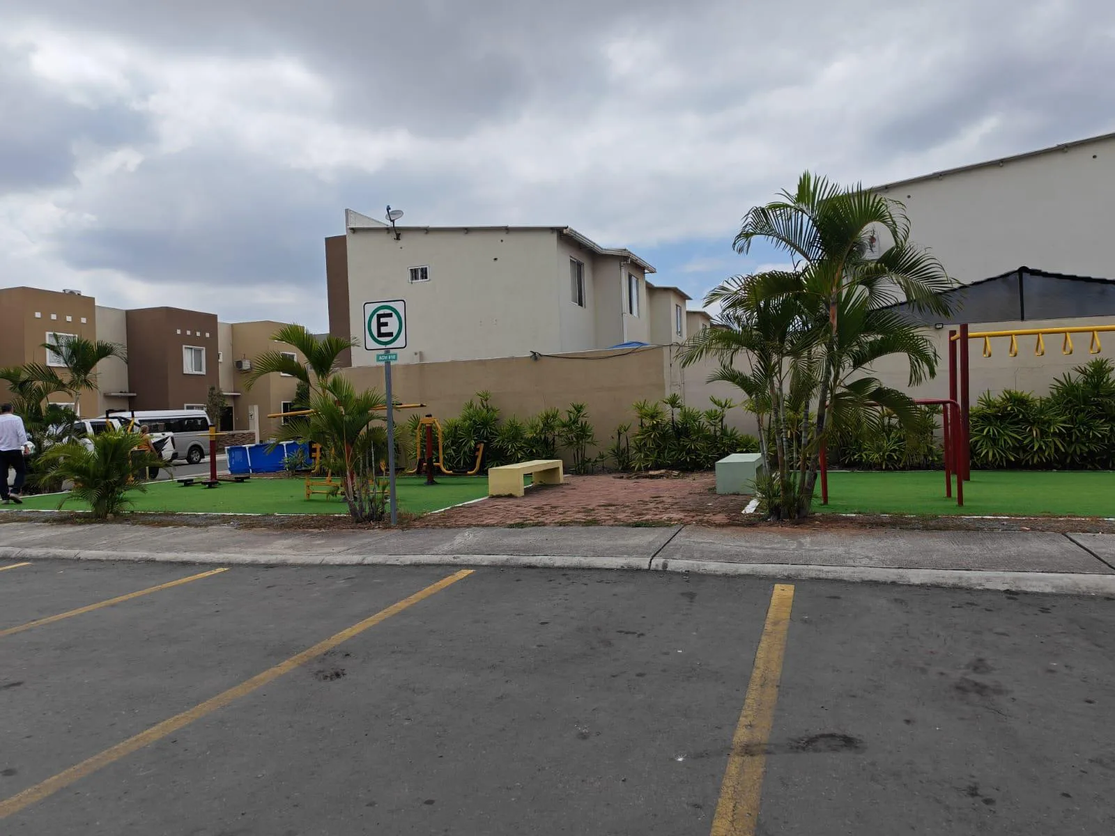 Venta Casa Urb. Bosquetto. Vía a la Costa. Chongón. VivC