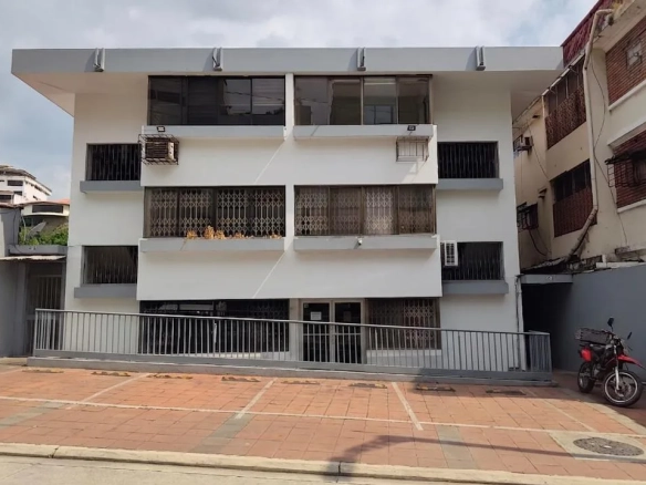 Departamento en venta en Lomas de Urdesa RonR