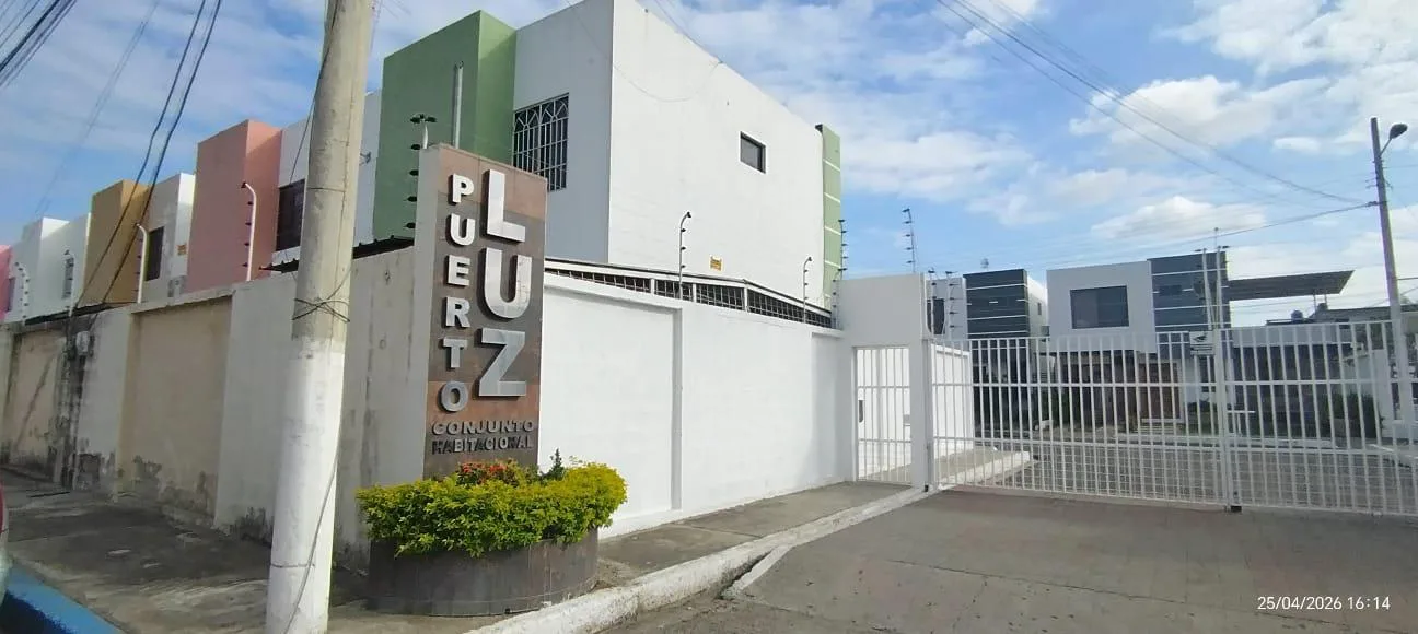 Casa en Venta en Urb. Puerto Luz, Manta VanC