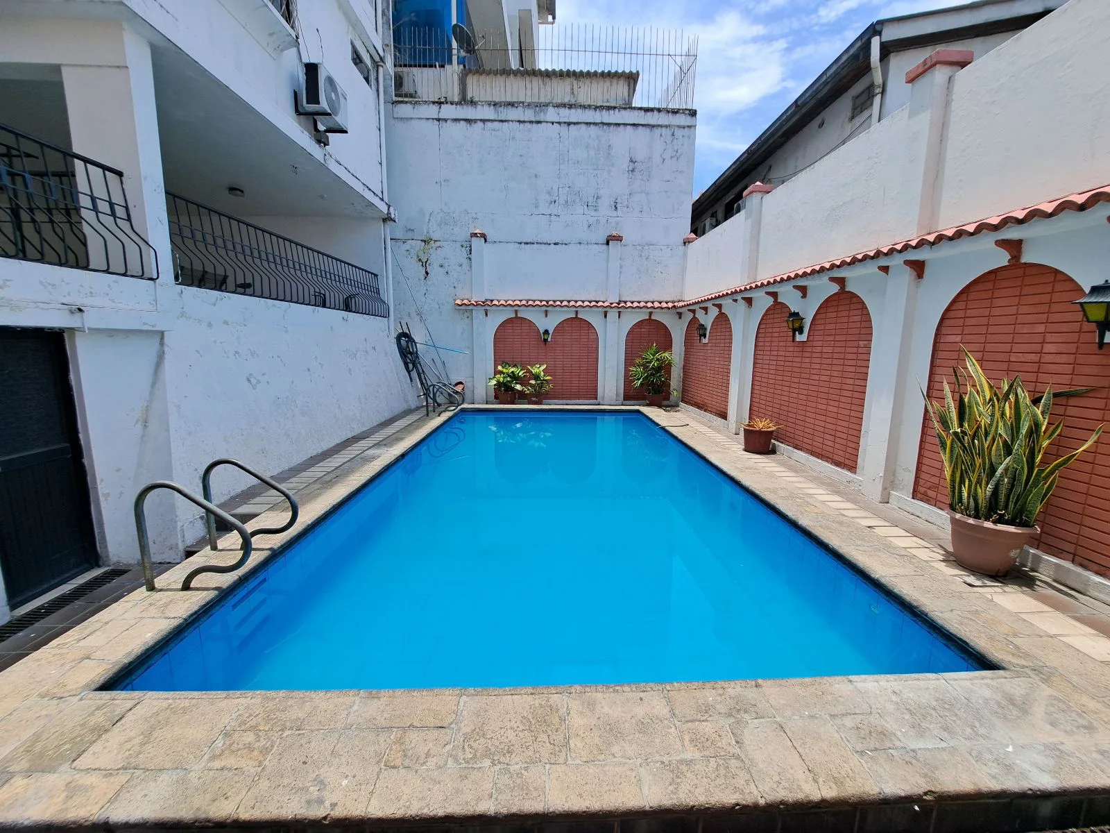 Casa en venta en Lomas de Urdesa AleR