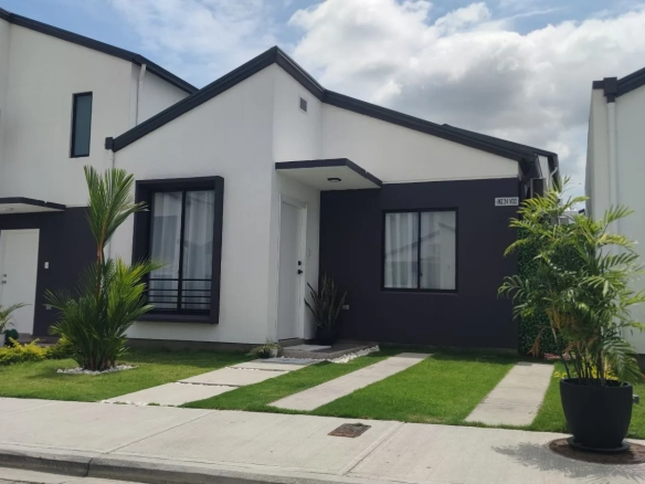 Casa en Venta, Urbanizacion Villa Blanca, Via a la Costa, ClaC