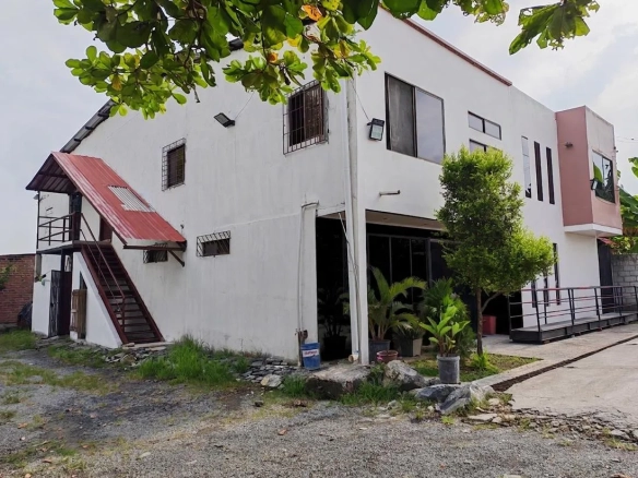 VENTA ESTABLECIMIENTO COMERCIAL DE DIVERSIÓN PARA ADULTOS VivC