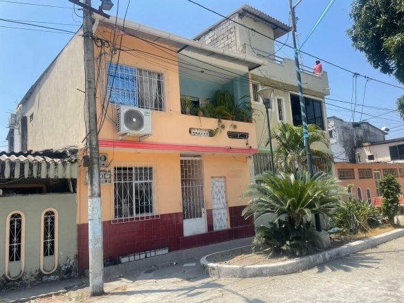 Casa rentera en venta Sauces 6 – JoeG