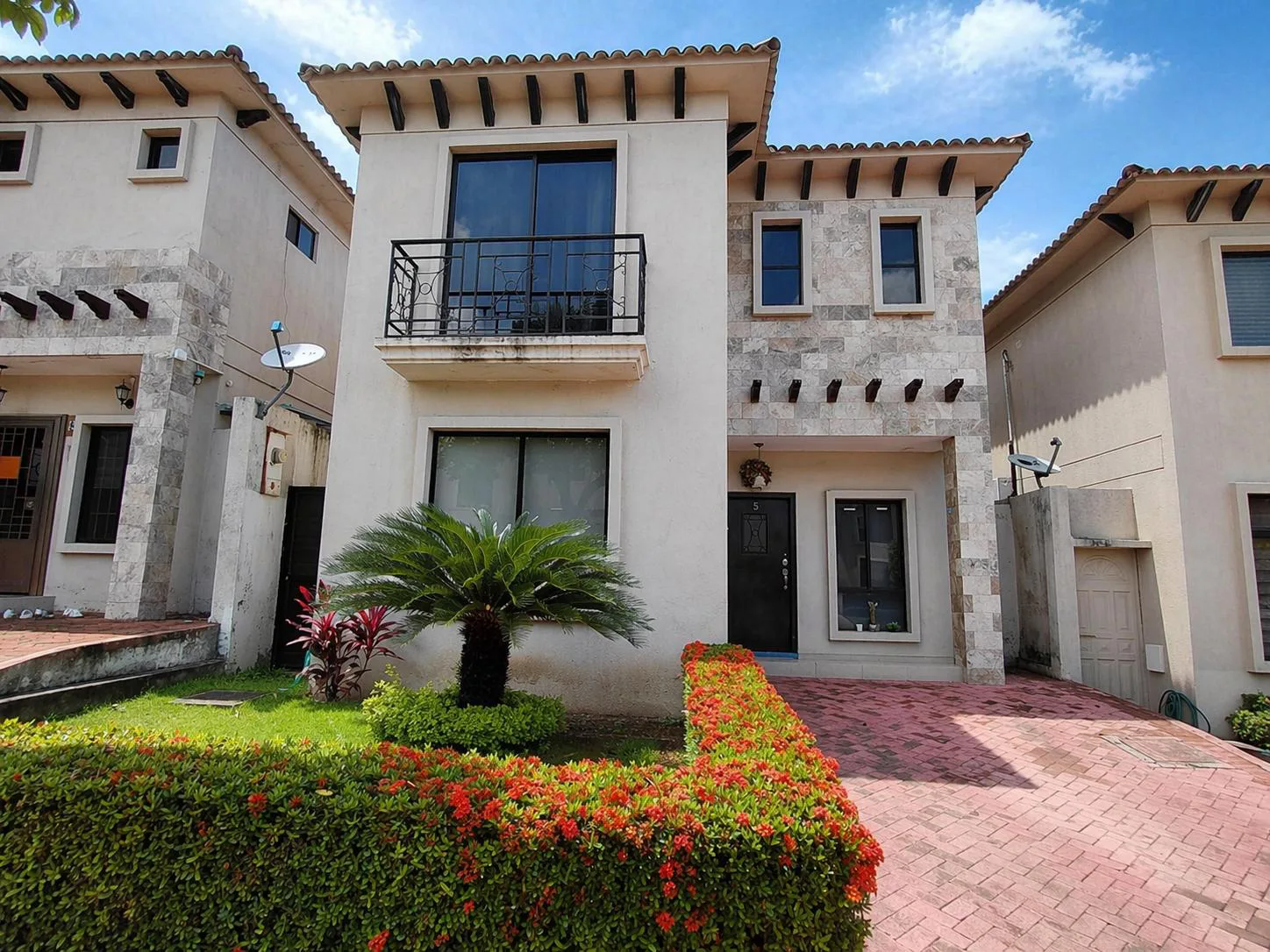 CASA EN VENTA URB BOSQUES DE LA COSTA XimO