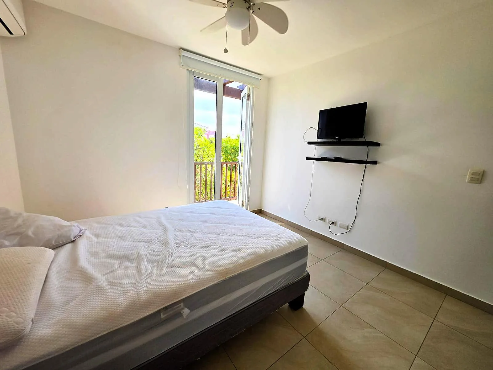 Se vende Casa en Bahia Muyuyo Playas km 16.5 Via Data