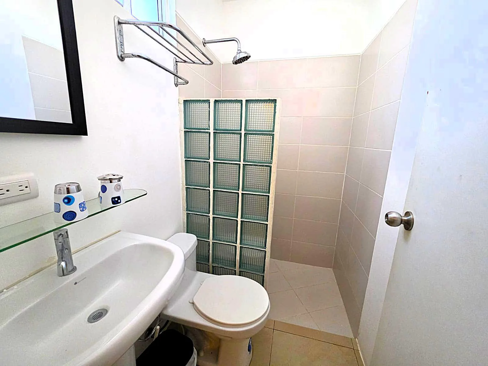 Se vende Casa en Bahia Muyuyo Playas km 16.5 Via Data