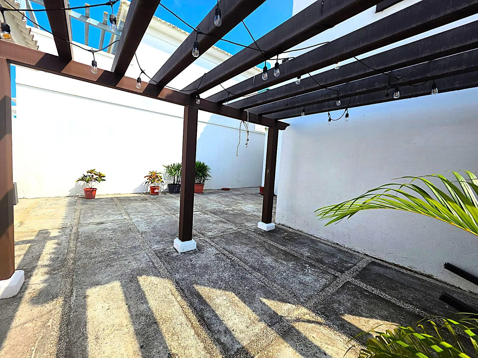 Se vende Casa en Bahia Muyuyo Playas km 16.5 Via Data