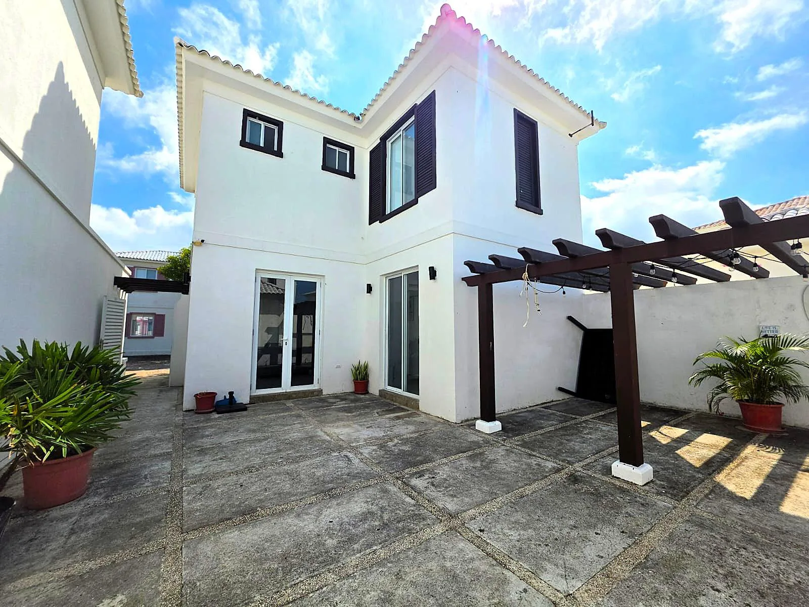Se vende Casa en Bahia Muyuyo Playas km 16.5 Via Data