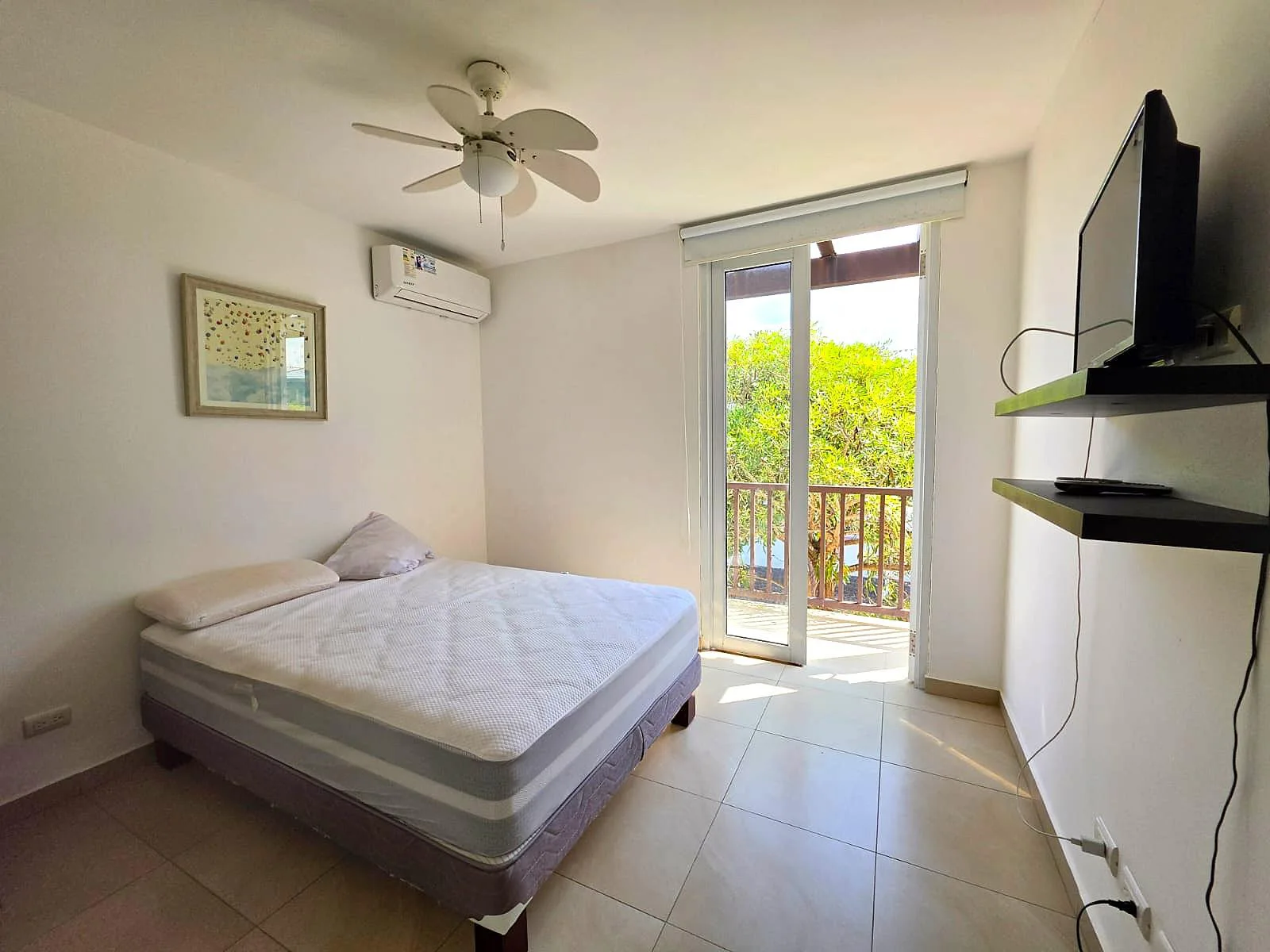 Se vende Casa en Bahia Muyuyo Playas km 16.5 Via Data