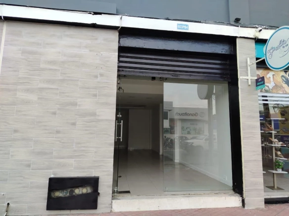 Local comercial planta baja en alquiler, Urdesa Central, MarVL