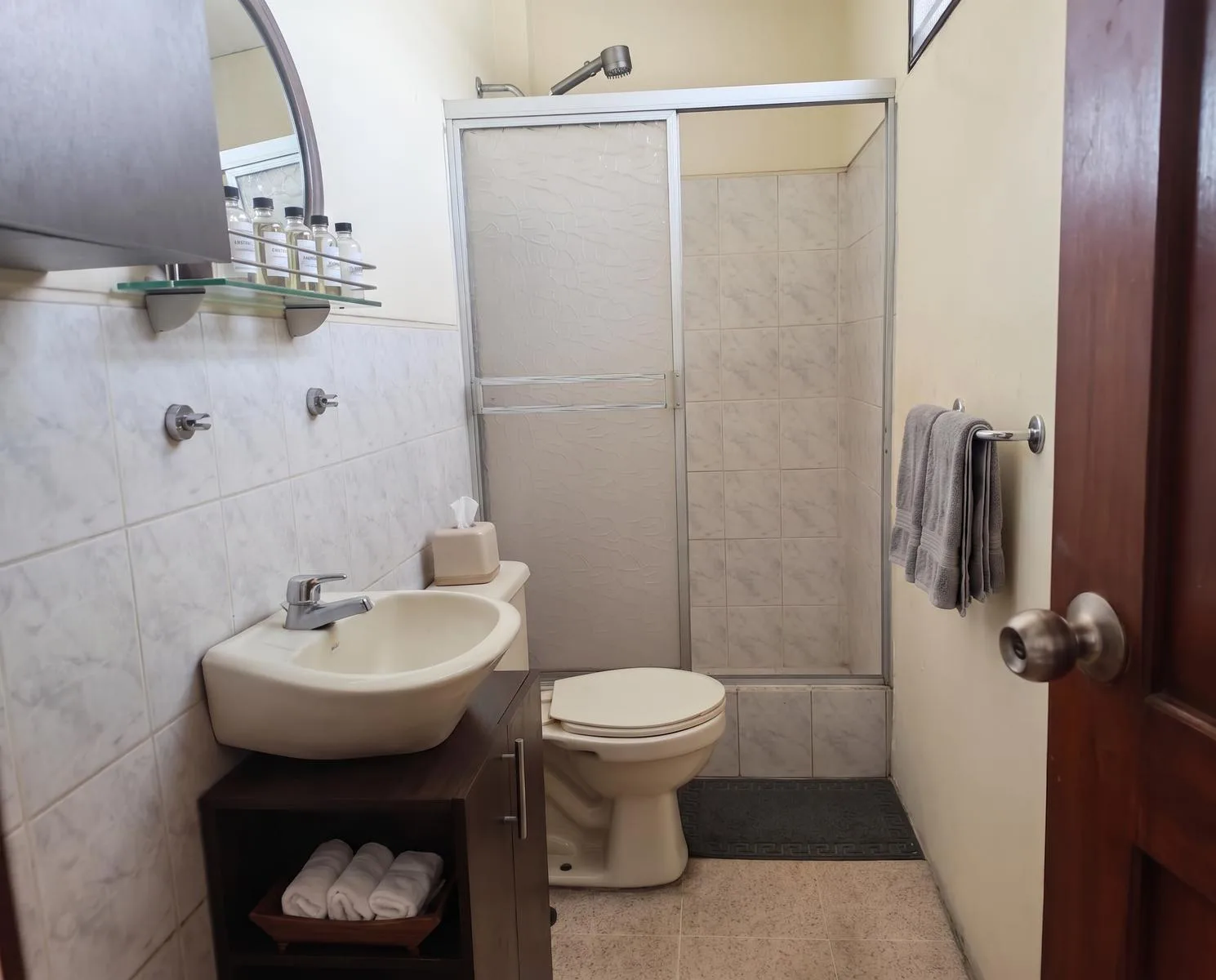 Casa en Venta Samanes. Av. Francisco de Orellana. VyJa
