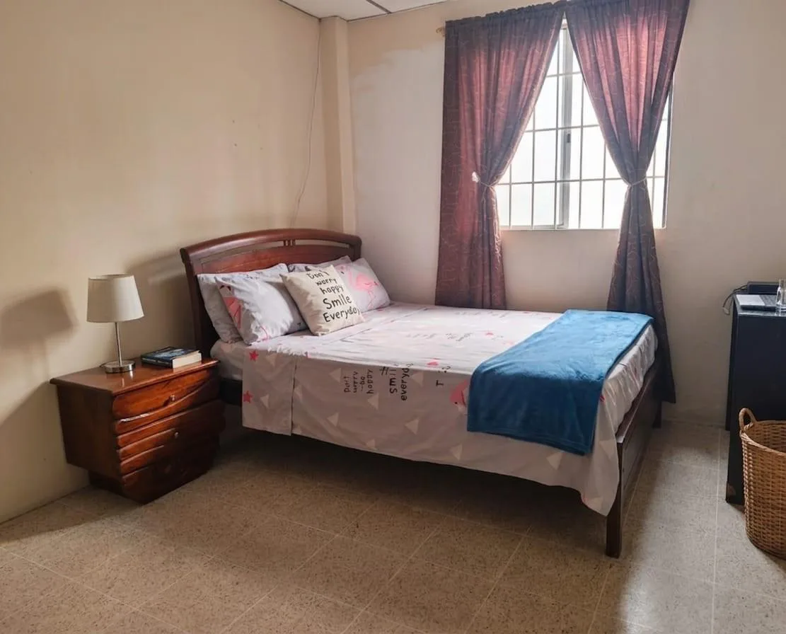 Casa en Venta Samanes. Av. Francisco de Orellana. VyJa