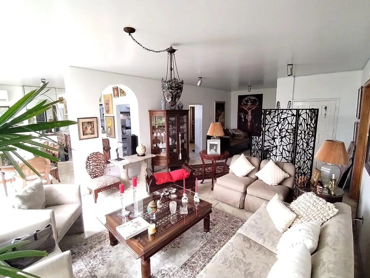 Departamento en Venta en Lomas de Urdesa Planta baja, EstF