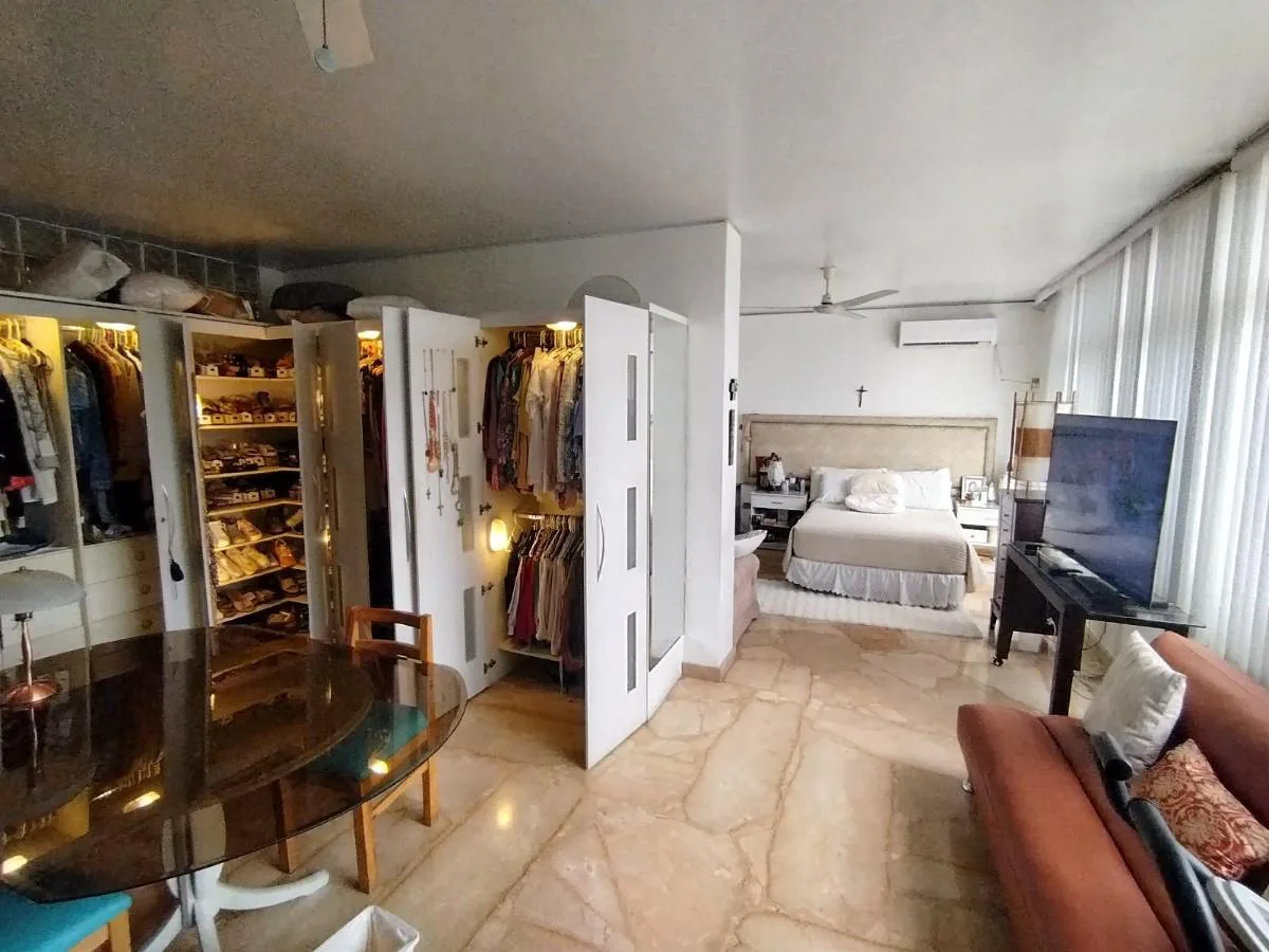 Departamento en Venta en Lomas de Urdesa Planta baja, EstF