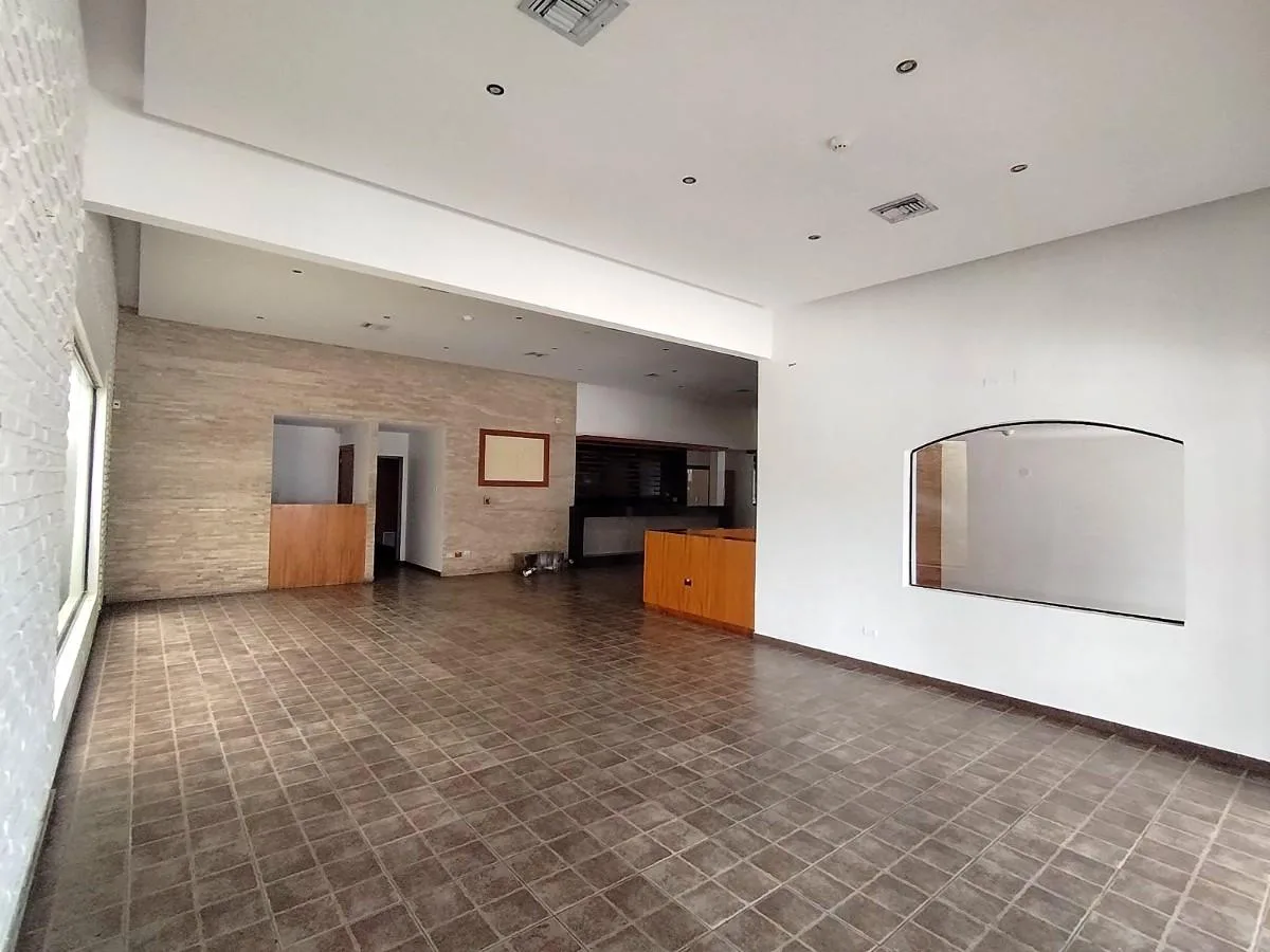 Local Comercial en Alquiler – Urdesa Central, Guayaquil EstF