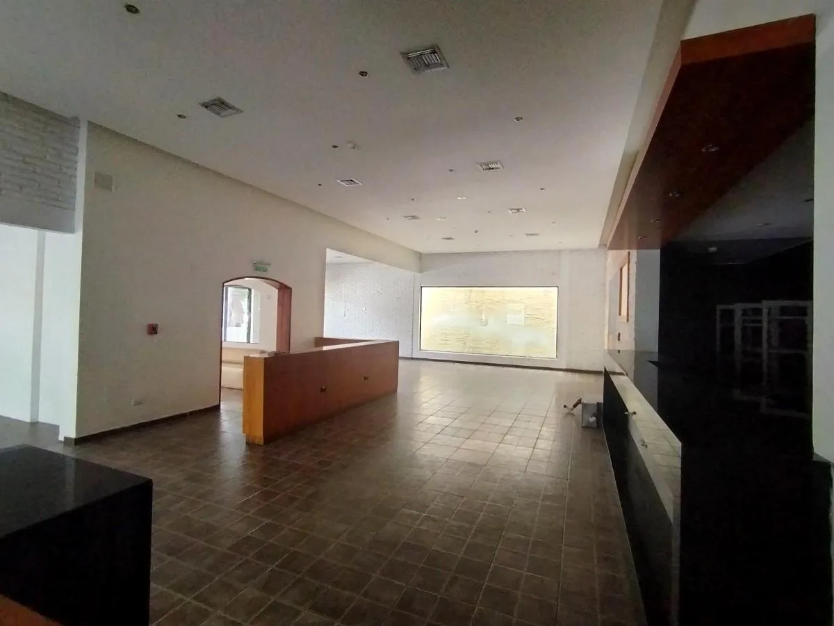 Local Comercial en Alquiler – Urdesa Central, Guayaquil EstF
