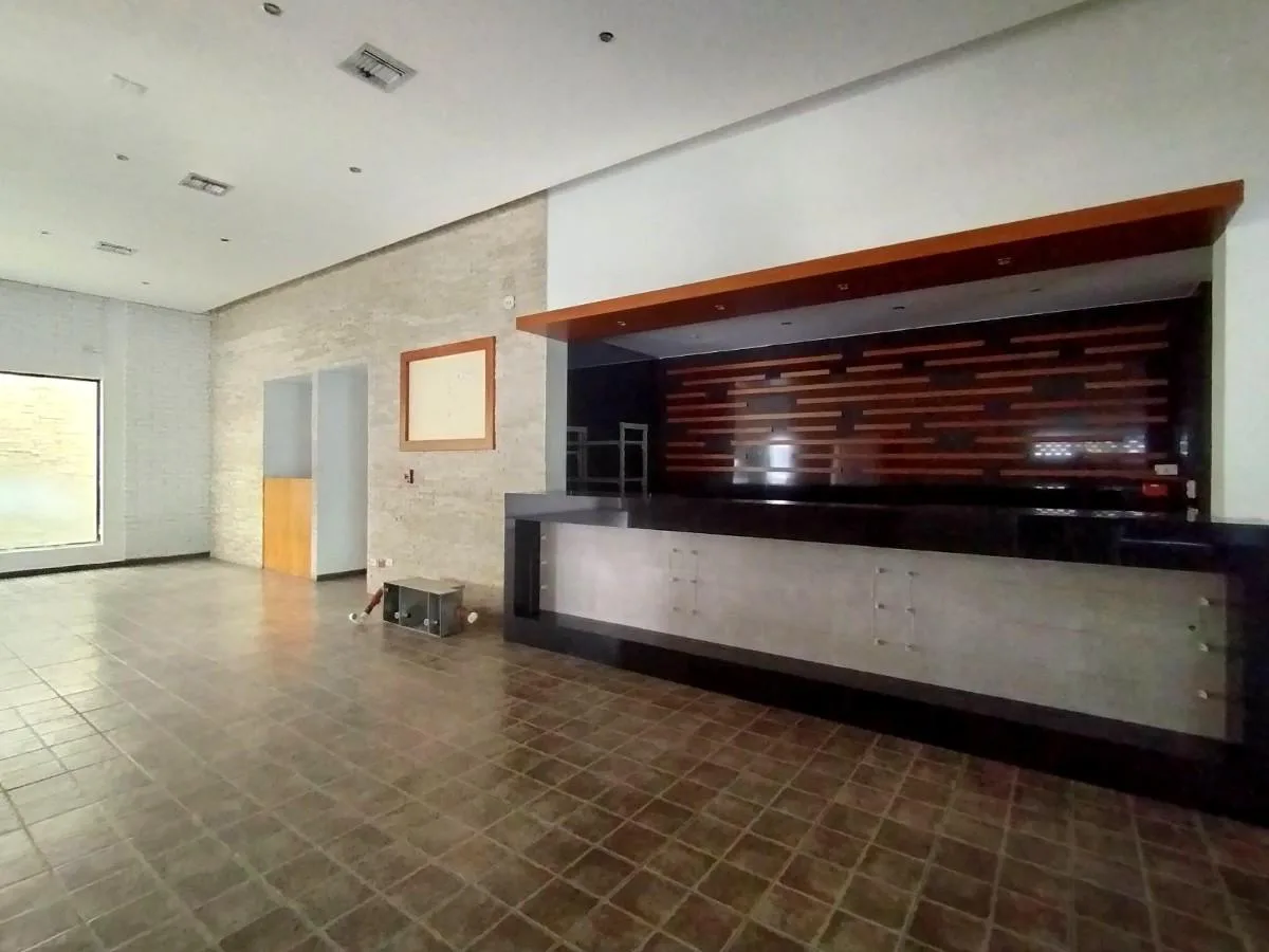 Local Comercial en Alquiler – Urdesa Central, Guayaquil EstF