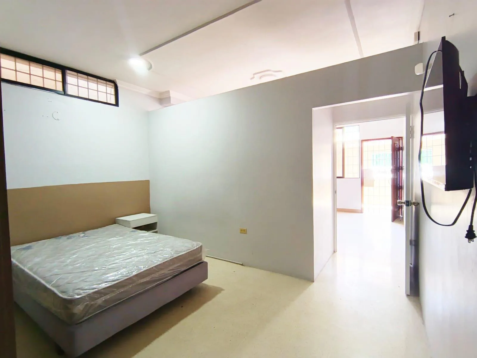 Suite Amoblada en Alquiler, Bellavista Baja, GinS