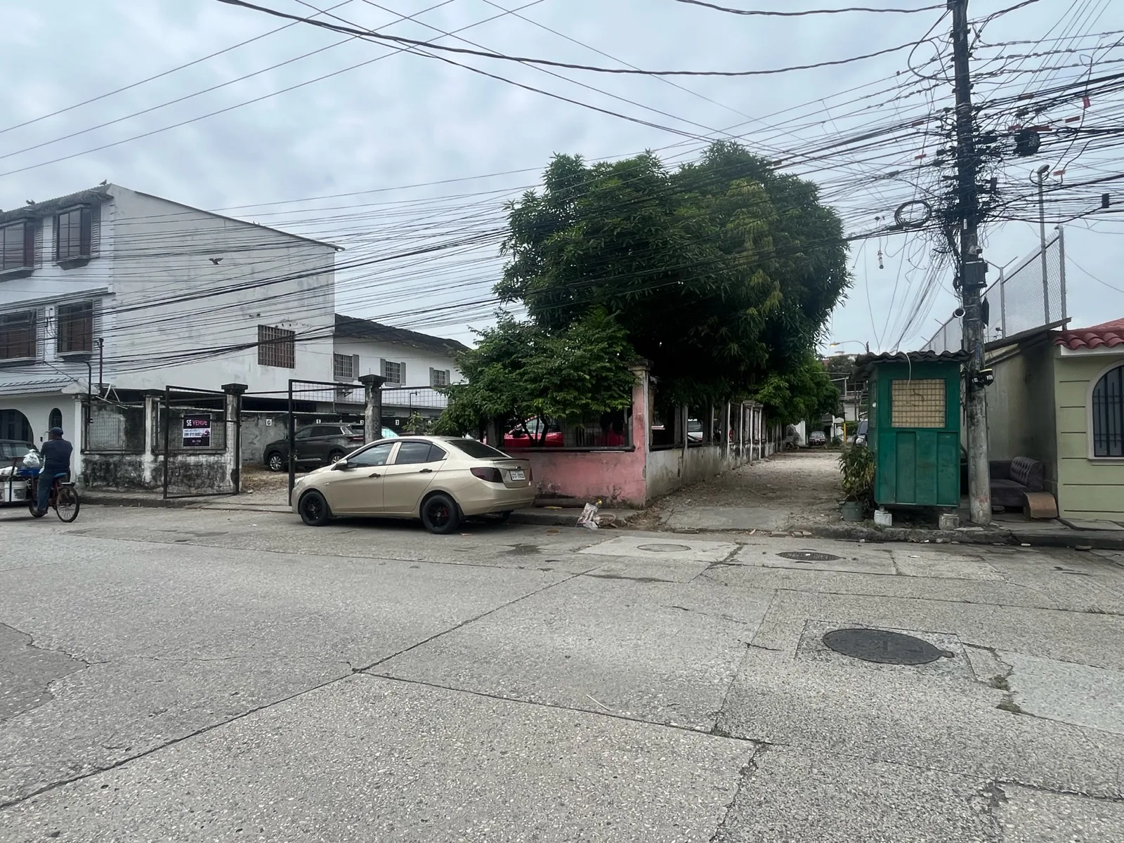 Venta terreno Urdesa Norte VanRo