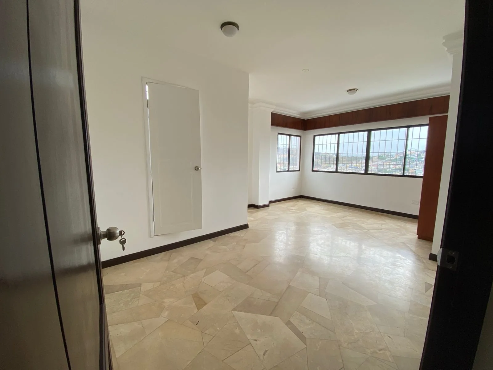 Venta de Casa rentera con uso comercial Bellavista VanRo