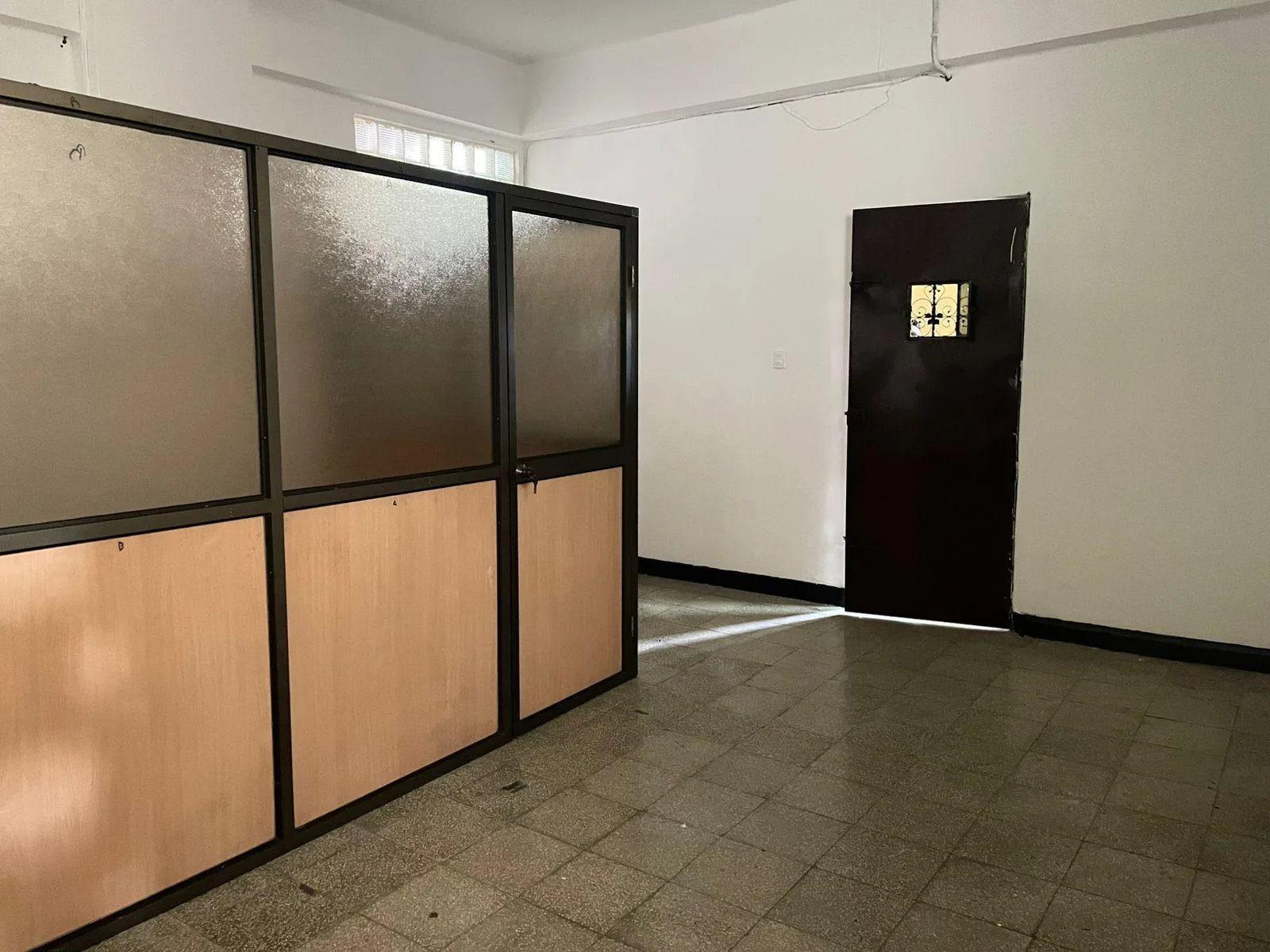 Se alquila oficina a una cuadra del Municipio de Guayaquil, JosS