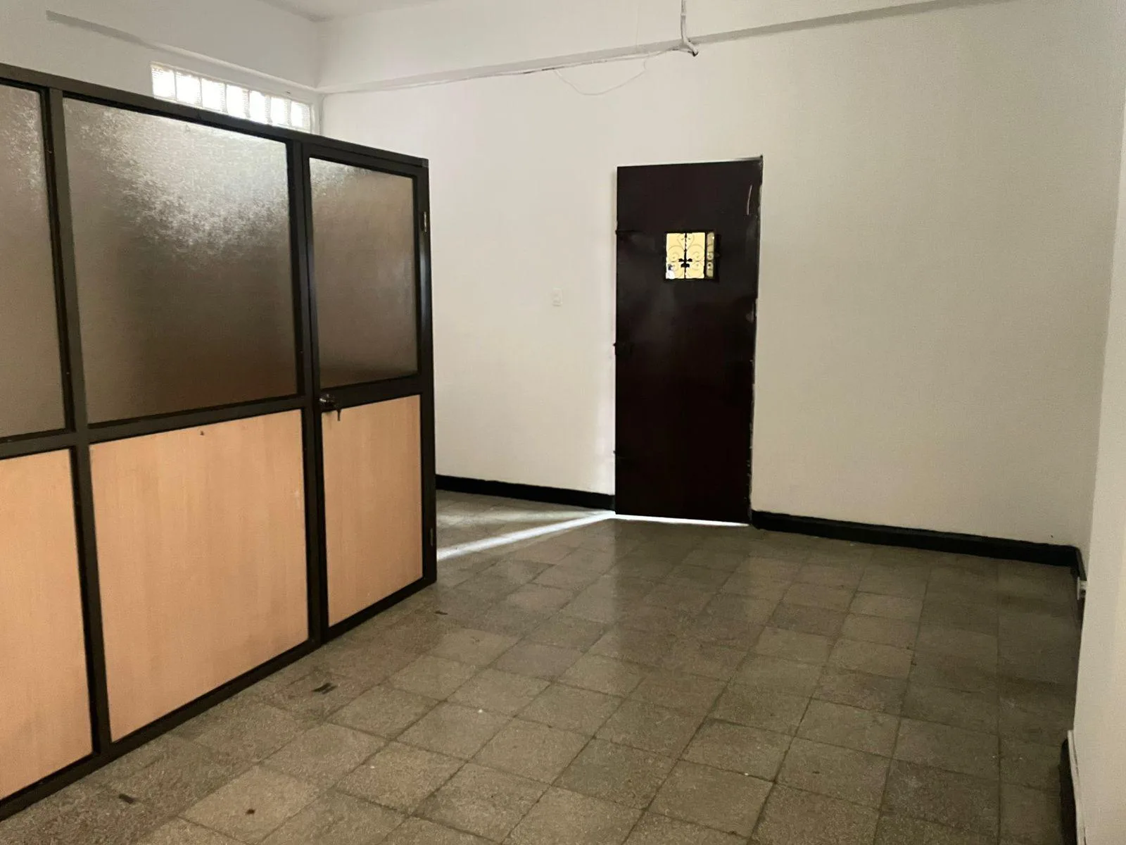 Se alquila oficina a una cuadra del Municipio de Guayaquil, JosS