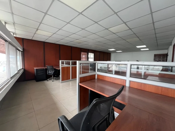 Oficina en Alquiler, Edificio Plaza, Avenida 9 de Octubre, IriR