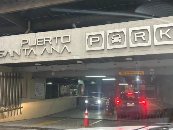 Parqueadero en venta en Puerto Santa Ana JesC