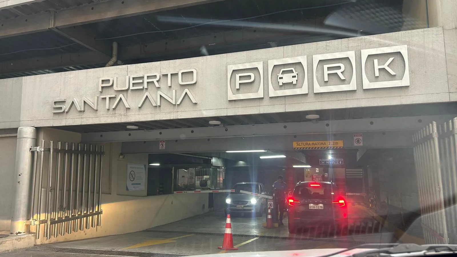 Parqueadero en venta en Puerto Santa Ana JesC