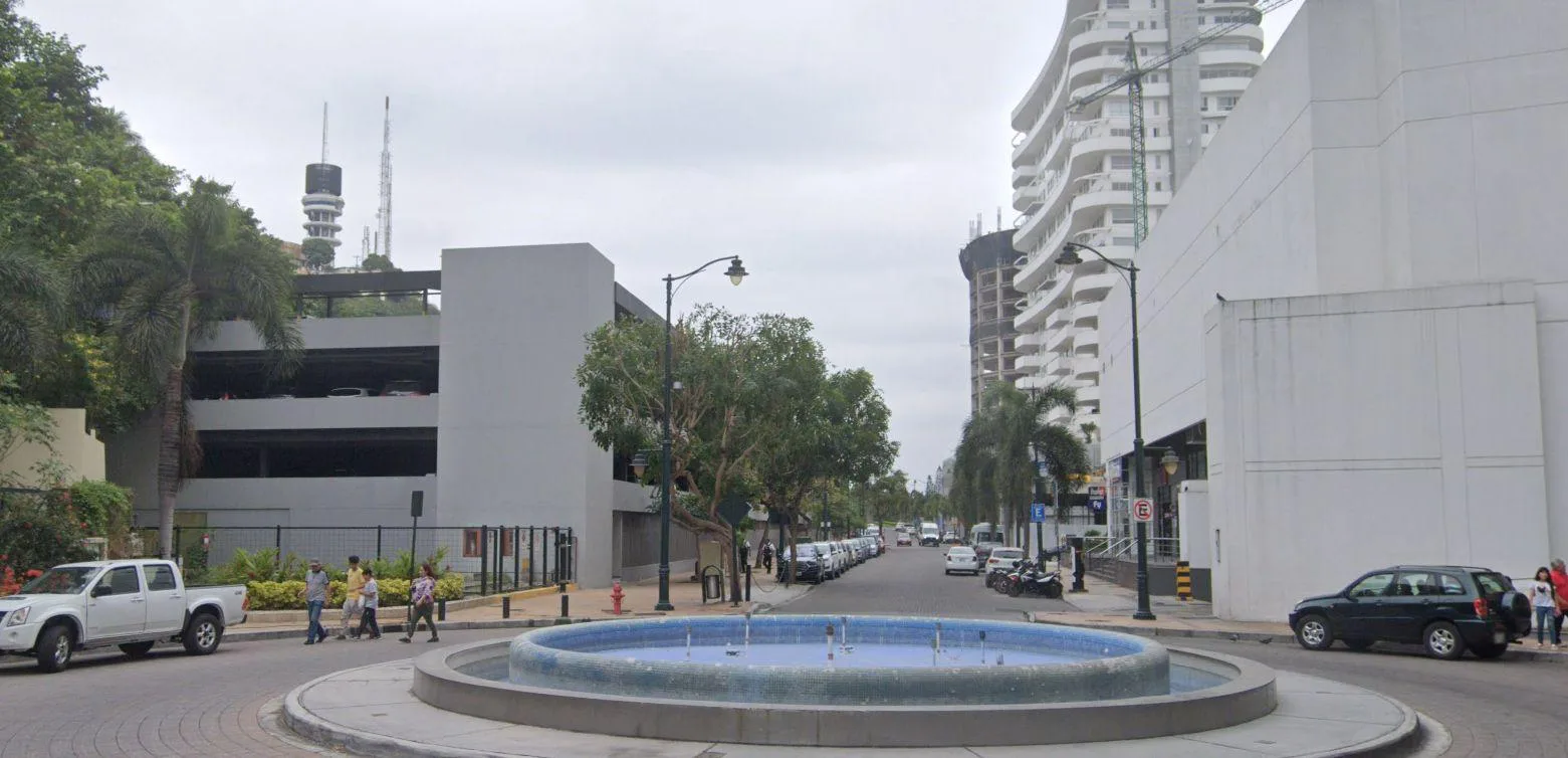 Parqueadero en venta en Puerto Santa Ana JesC