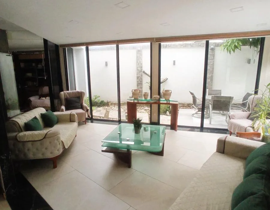 Venta Casa en Samborondón km 9. Sector Batan AndS