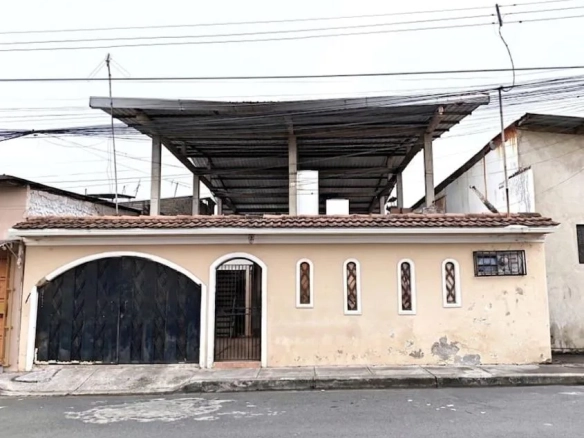 Casa en Venta Coop. La Fragata. Parque Acuático Viernes Santo. Sur. VyJ