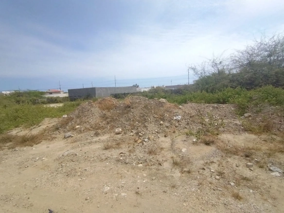 Terreno en venta en costa de oro Salinas EstF